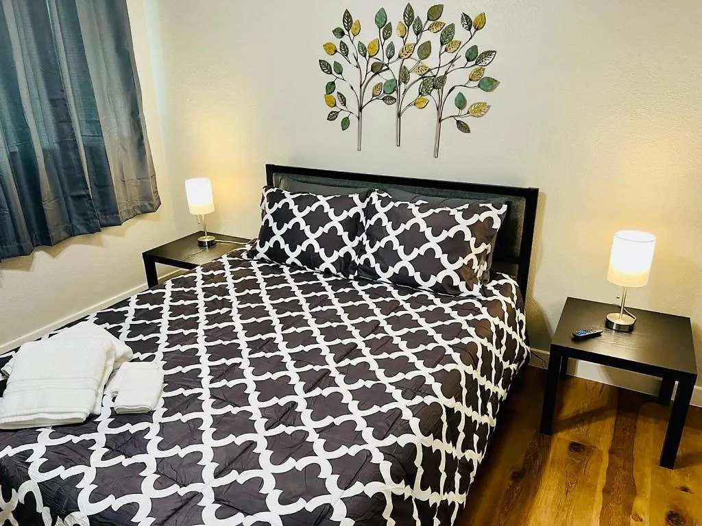 House 3-Bed 2,5-Bath Free Parking With Washer Dryer Inside The Woodlands USA