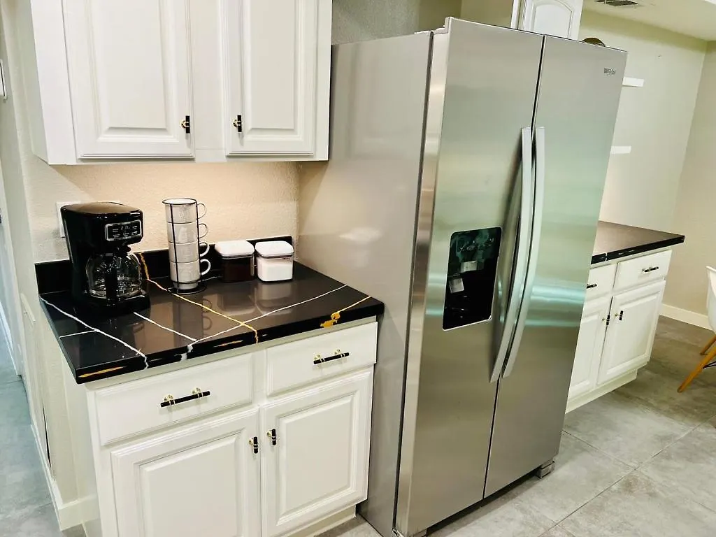 House 3-Bed 2,5-Bath Free Parking With Washer Dryer Inside The Woodlands 0*,  USA