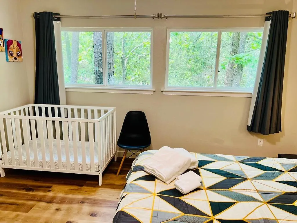 House 3-Bed 2,5-Bath Free Parking With Washer Dryer Inside The Woodlands 0*,  USA