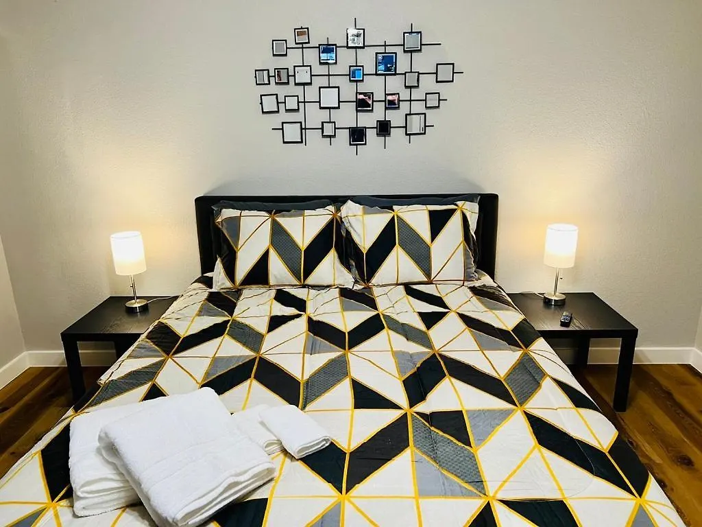 House 3-Bed 2,5-Bath Free Parking With Washer Dryer Inside The Woodlands USA